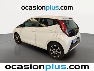 Toyota Aygo 1.0 70 x-play 53 kW (72 CV)