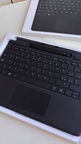 Teclado Microsoft Surface Pro Signature + Lapiz