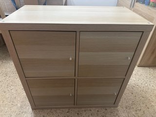 Mueble KALLAX IKEA con 4 puertas