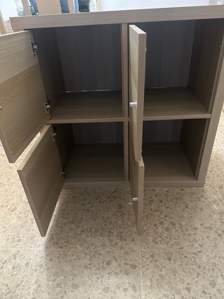 Mueble KALLAX IKEA con 4 puertas