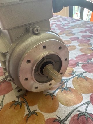 Motor Eléctrico 0.1kw DMT MS 562-4