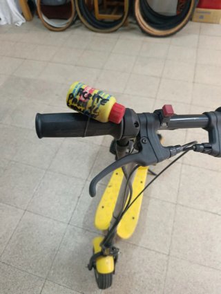 Patinete a Gasolina Amarillo