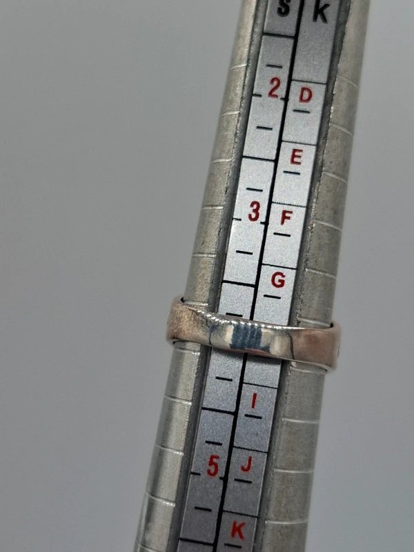 Anillo en Plata 925 con piedra natural.