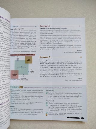 Educación en Valores Cívicos y Éticos ESO. Libr...