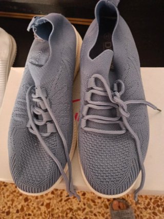 Zapatillas deportivas verano azul y blanco