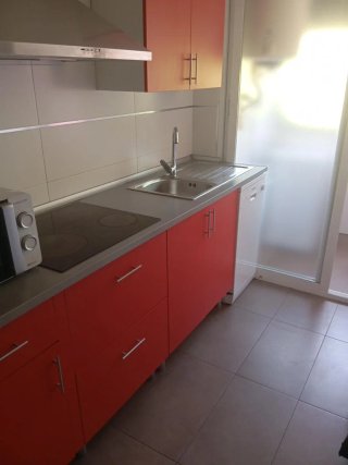 Módulos de cocina rojos