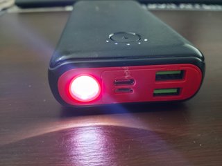 Batería Externa Power Bank con Linterna