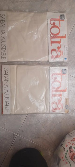 Juego Sábanas Ajustables Beige, tolra cama de 90cm