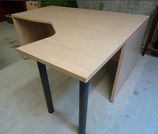 Mesa de oficina en L