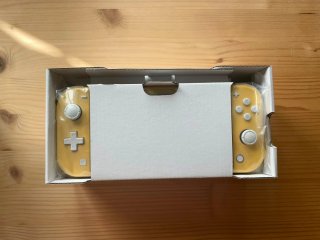 Nintendo Switch Lite Amarilla