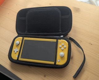 Nintendo Switch Lite Amarilla