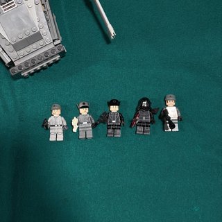 LEGO Star Wars Transbordador de Kylo Ren