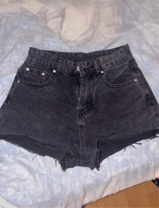Shorts Vaqueros Negros