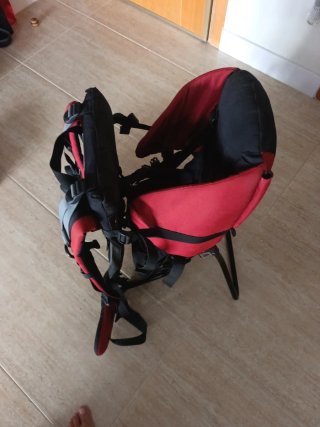 Mochila Portabebés Deuter para Montaña