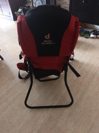 Mochila Portabebés Deuter para Montaña