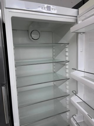 Nevera Liebherr blanca
