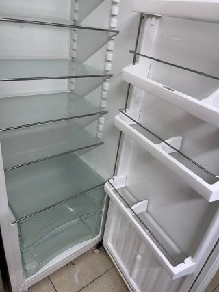 Nevera Liebherr blanca