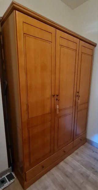 Armario de Madera de Pino 3 Puertas