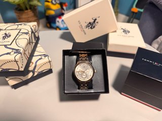 Reloj Tommy HIlfiger Dorado y Plateado