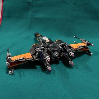 LEGO Star Wars Caza Ala-X de Poe Dameron