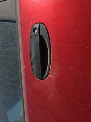Maneta Exterior Delantera Izquierda Chevrolet Kalo