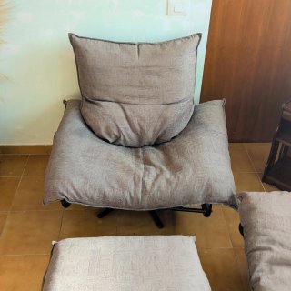 2 Sillones Butacas Giratorios y Reposapiés
