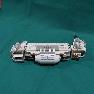 LEGO Star Wars Transporte de Tropas de la Resis.