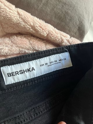 Pantalones vaqueros negros acampanados