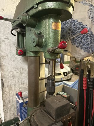 Taladro de columna Asideh TB-17
