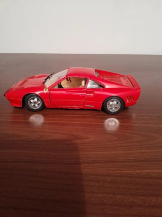 Ferrari GTO 1/24