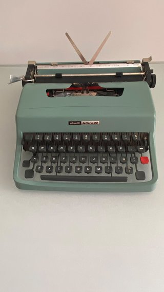 Máquina de Escribir Olivetti Lettera 32