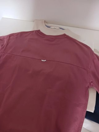 Camisetas Mango detalle costura