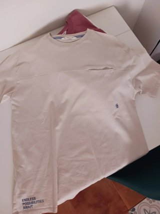 Camisetas Mango detalle costura