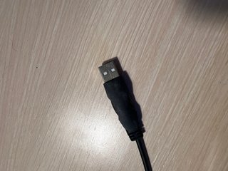 Teclado KROM USB con Luces RGB