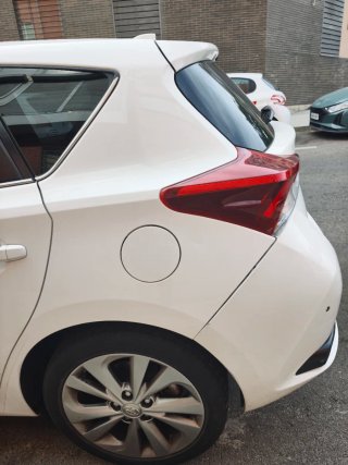 Toyota Auris 2015