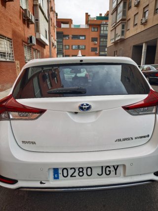 Toyota Auris 2015