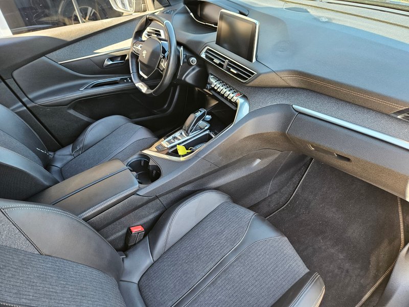 Peugeot 5008 2020, foto 20