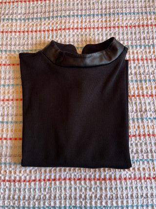 Camisa Zara cuello cuero