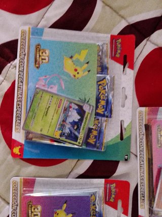 Blister Pokémon 3 Sobres + Pegatinas 30th