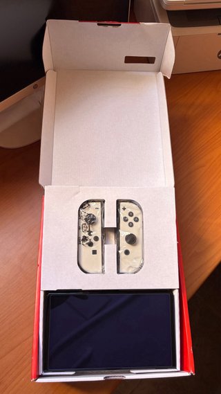 Nintendo Switch OLED Blanca + Mario Kart 8 + Funda
