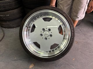 Llantas Mercedes antonio