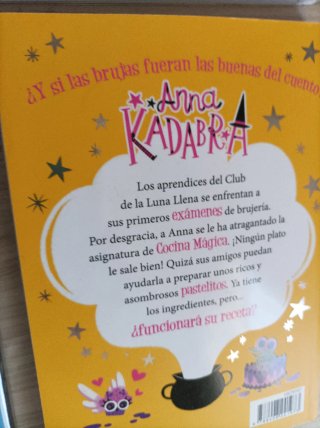 Anna Kadabra 9. Un lobo en escena