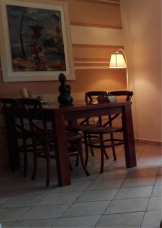 Mesa y 4 Sillas de Salón en Madera de Nogal