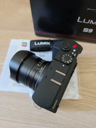 Panasonic Lumix S9 con objetivo TTArtisan 40mm