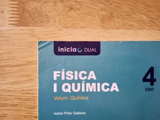 Lote 2 libros Física i química, 4 ESO.