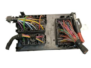 Caja reles / fusibles
