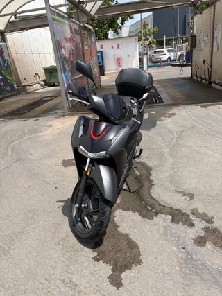 Honda SH 125 Scooter Negra