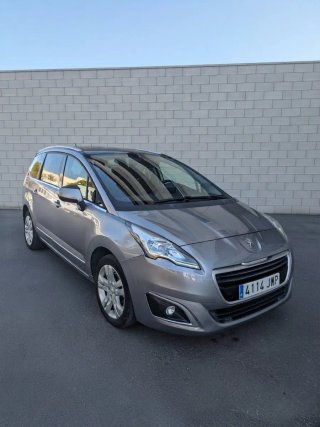 Peugeot 5008 2017