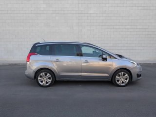 Peugeot 5008 2017