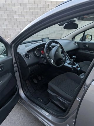 Peugeot 5008 2017
